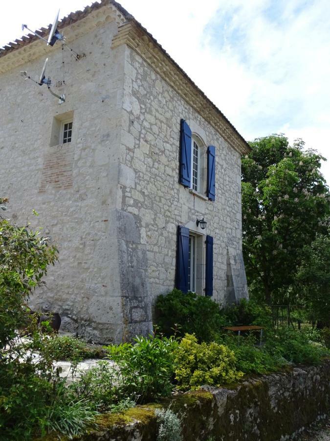 شقة Bergerie Le Vieux Manoir Valeilles المظهر الخارجي الصورة