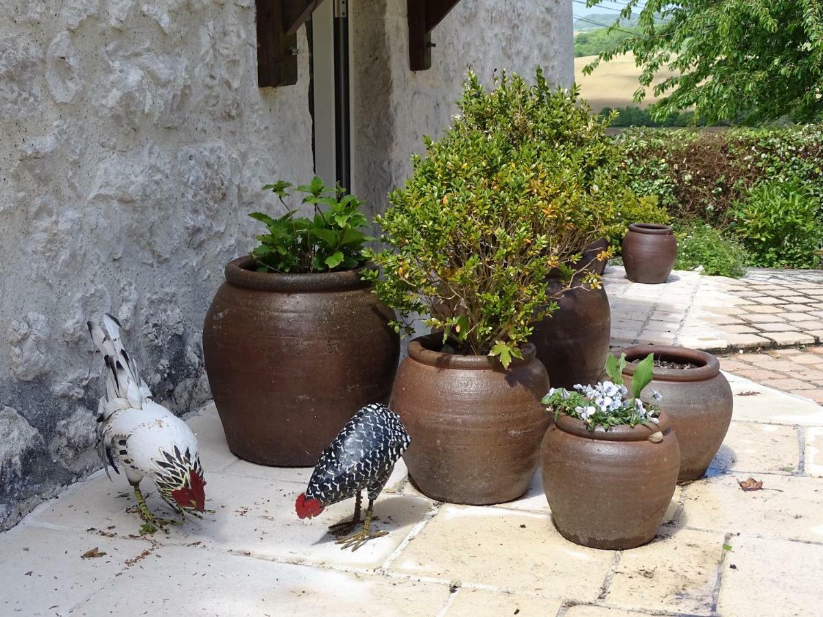 شقة Bergerie Le Vieux Manoir Valeilles المظهر الخارجي الصورة