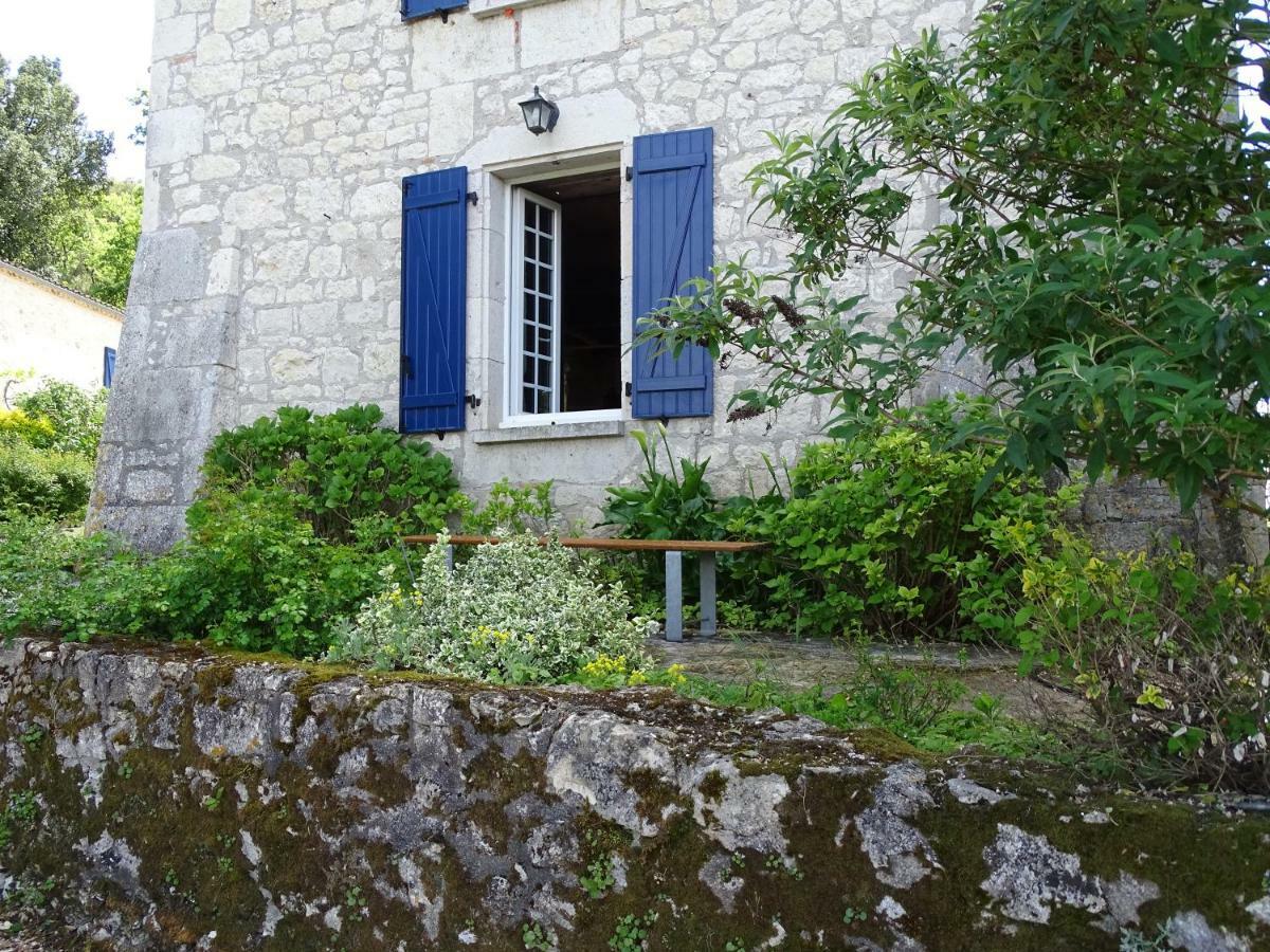 شقة Bergerie Le Vieux Manoir Valeilles المظهر الخارجي الصورة